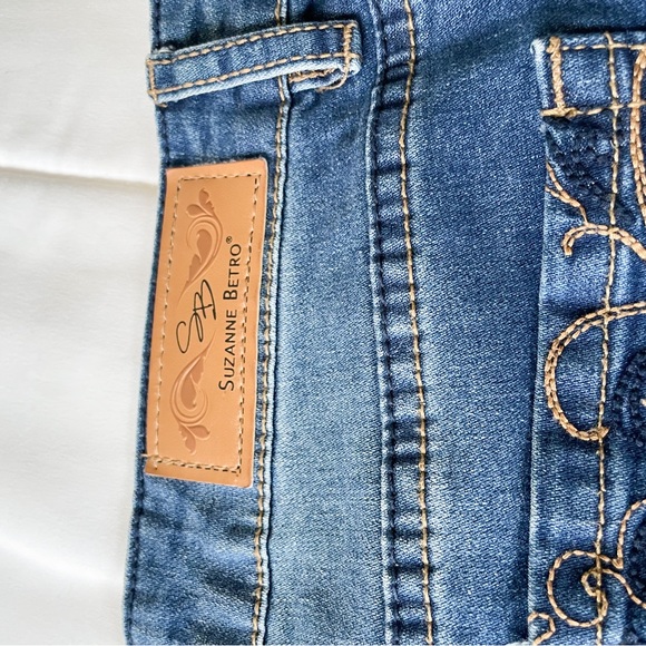 Jeans - Picture 8 of 8